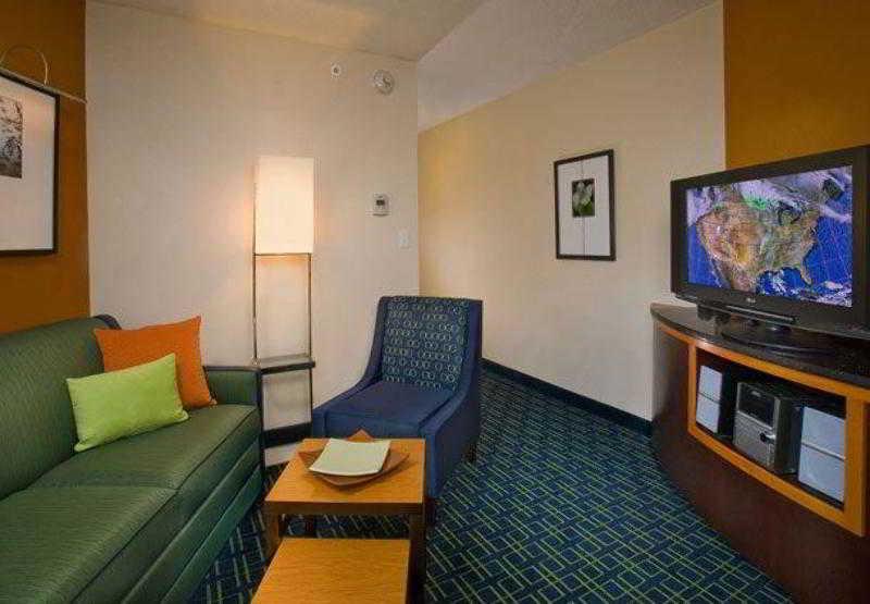 Fairfield Inn And Suites New Buffalo Quarto foto